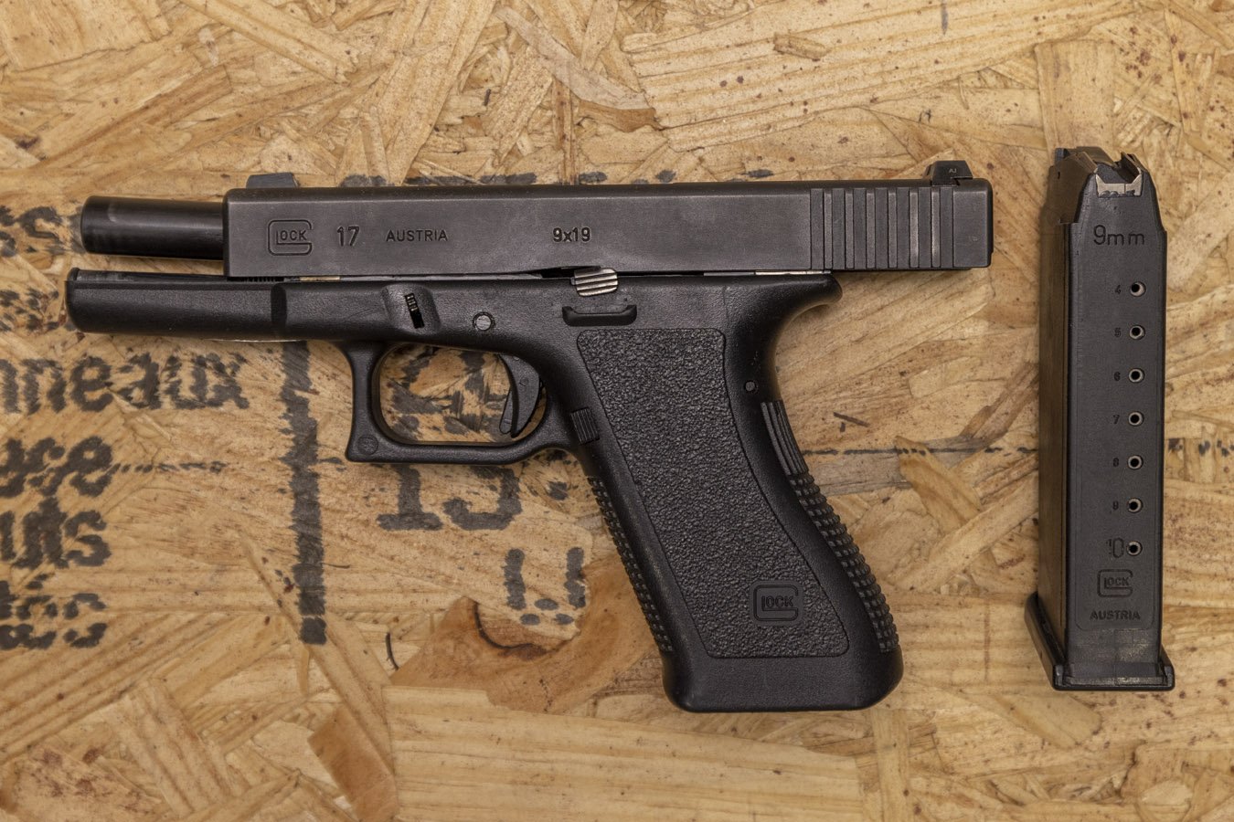 GLOCK 17 GEN 2 9mm Police Trade-In Pistol