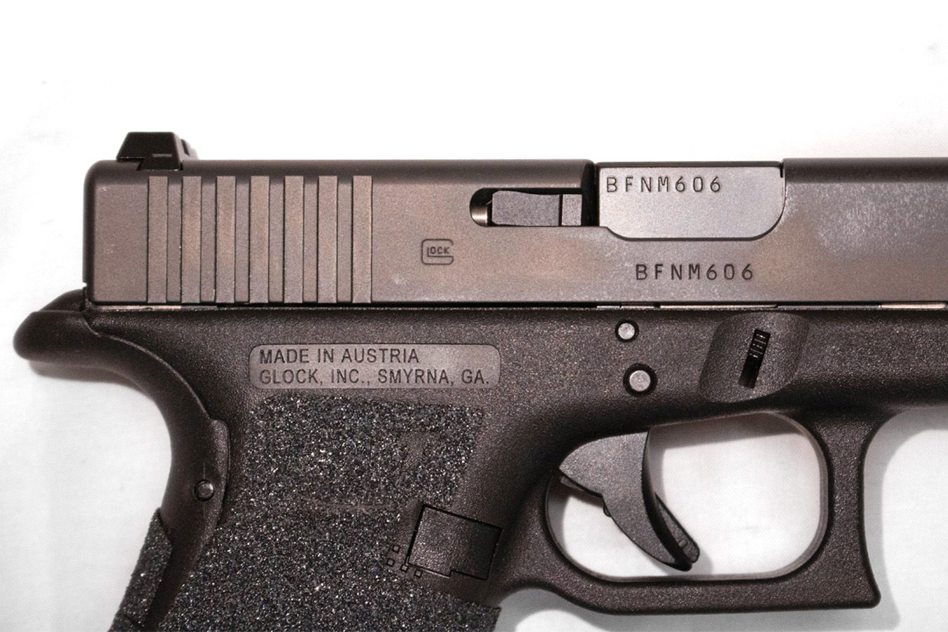 GLOCK 17 Gen4 9mm Police Trade-in Pistol with Original Case and Two Magazines