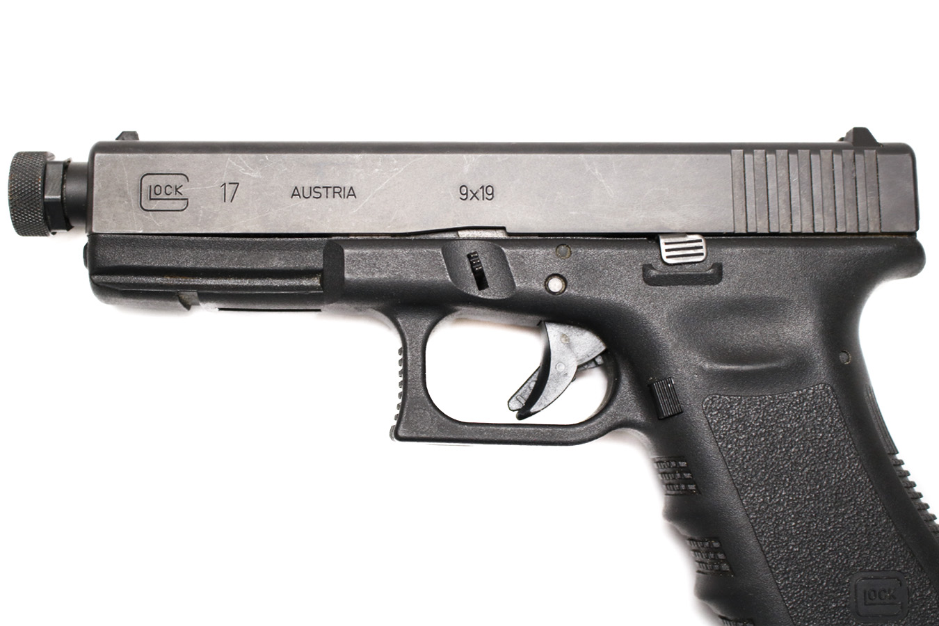 GLOCK 17 Gen3 9mm Police Trade-In Pistol with Threaded Barrel