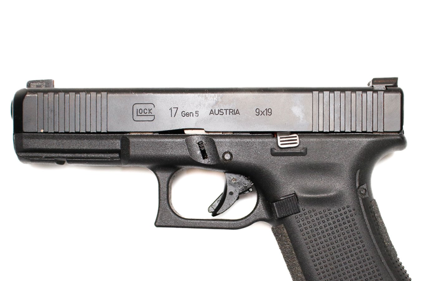 GLOCK 17 Gen 5 9mm Police Trade-In Pistol with Original Box and Two Magazines