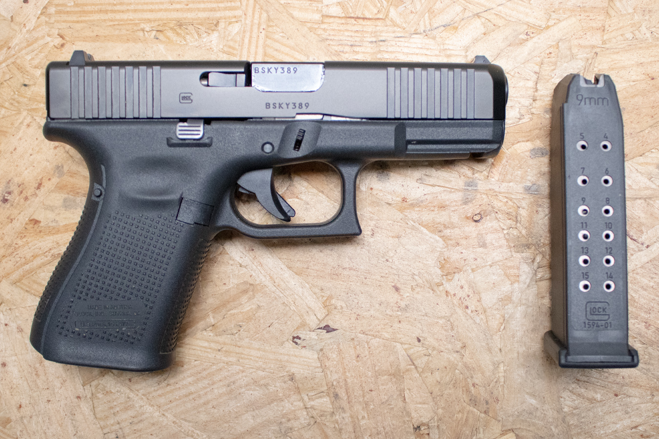 GLOCK 19Gen5 9mm Police Trade-In Pistol with Front Slide Serrations