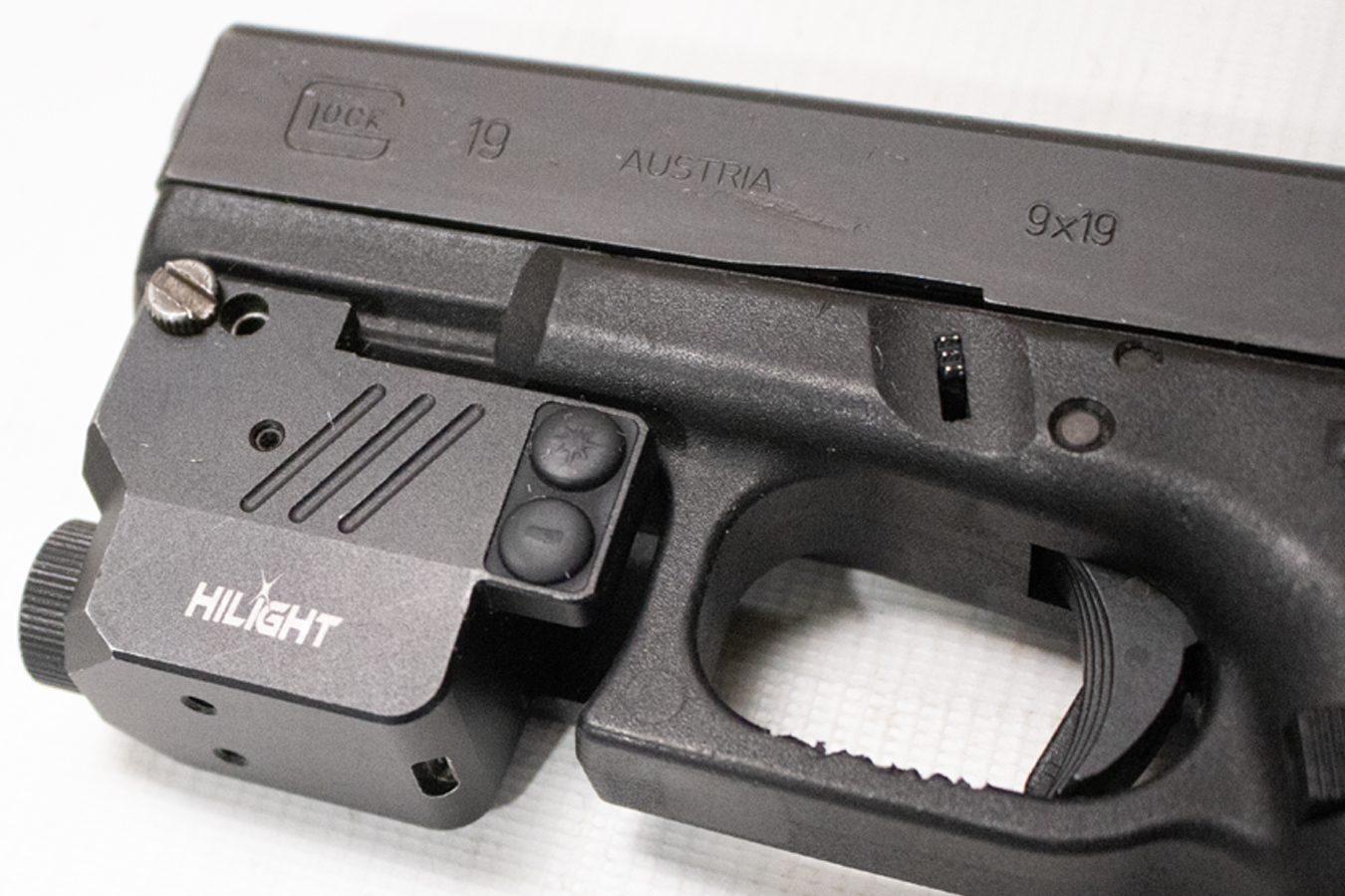 GLOCK 19 Gen3 9mm Police Trade-in Pistol with 33 Round Magazine