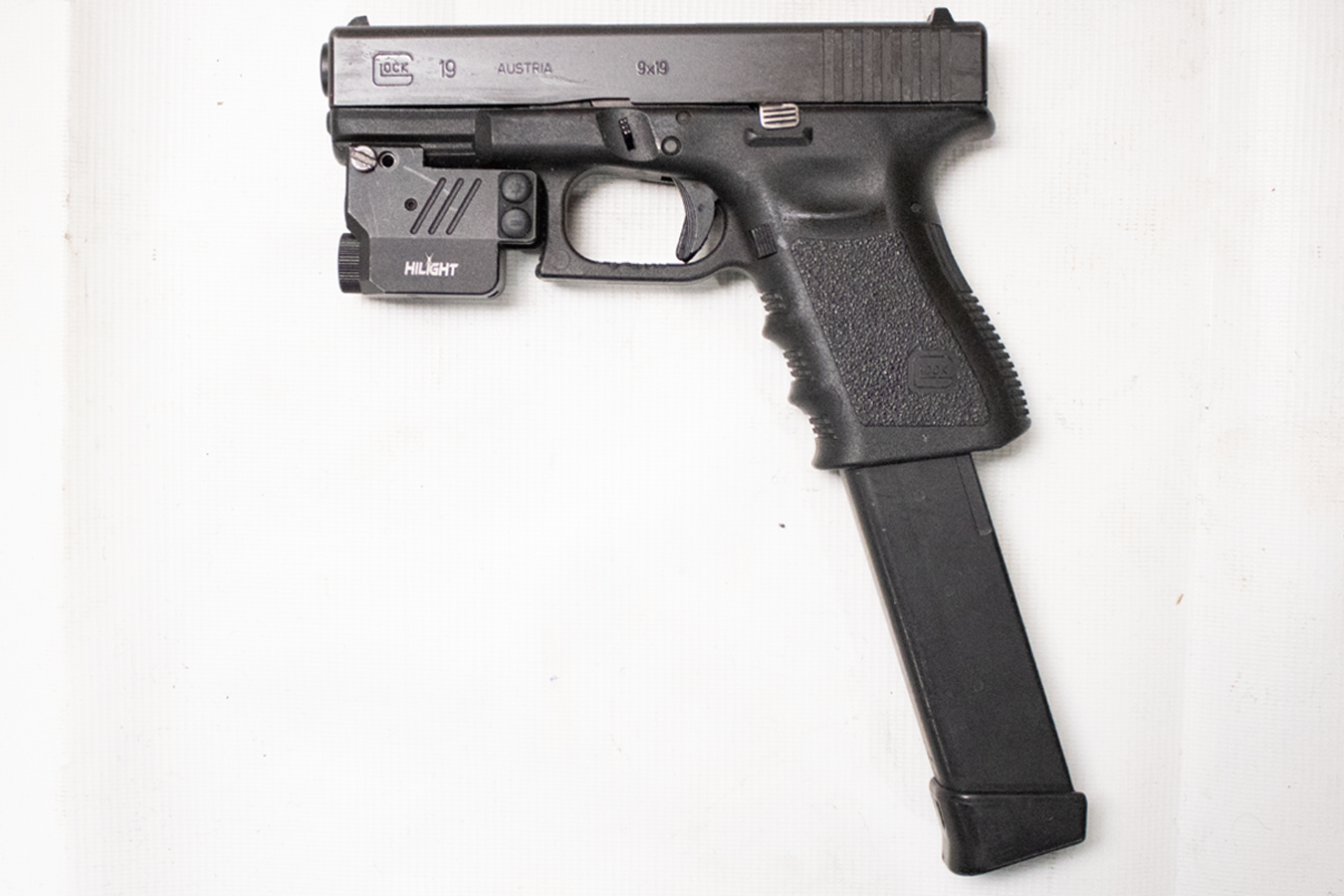 GLOCK 19 Gen3 9mm Police Trade-in Pistol with 33 Round Magazine