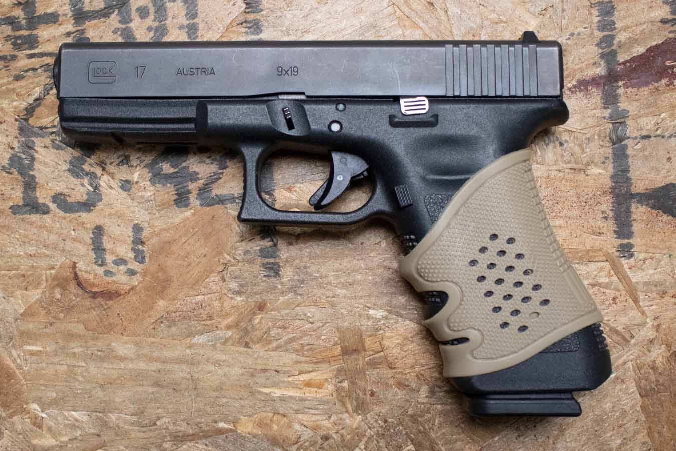 GLOCK 17 9mm Police Trade-In Pistol with Aftermarket Grip