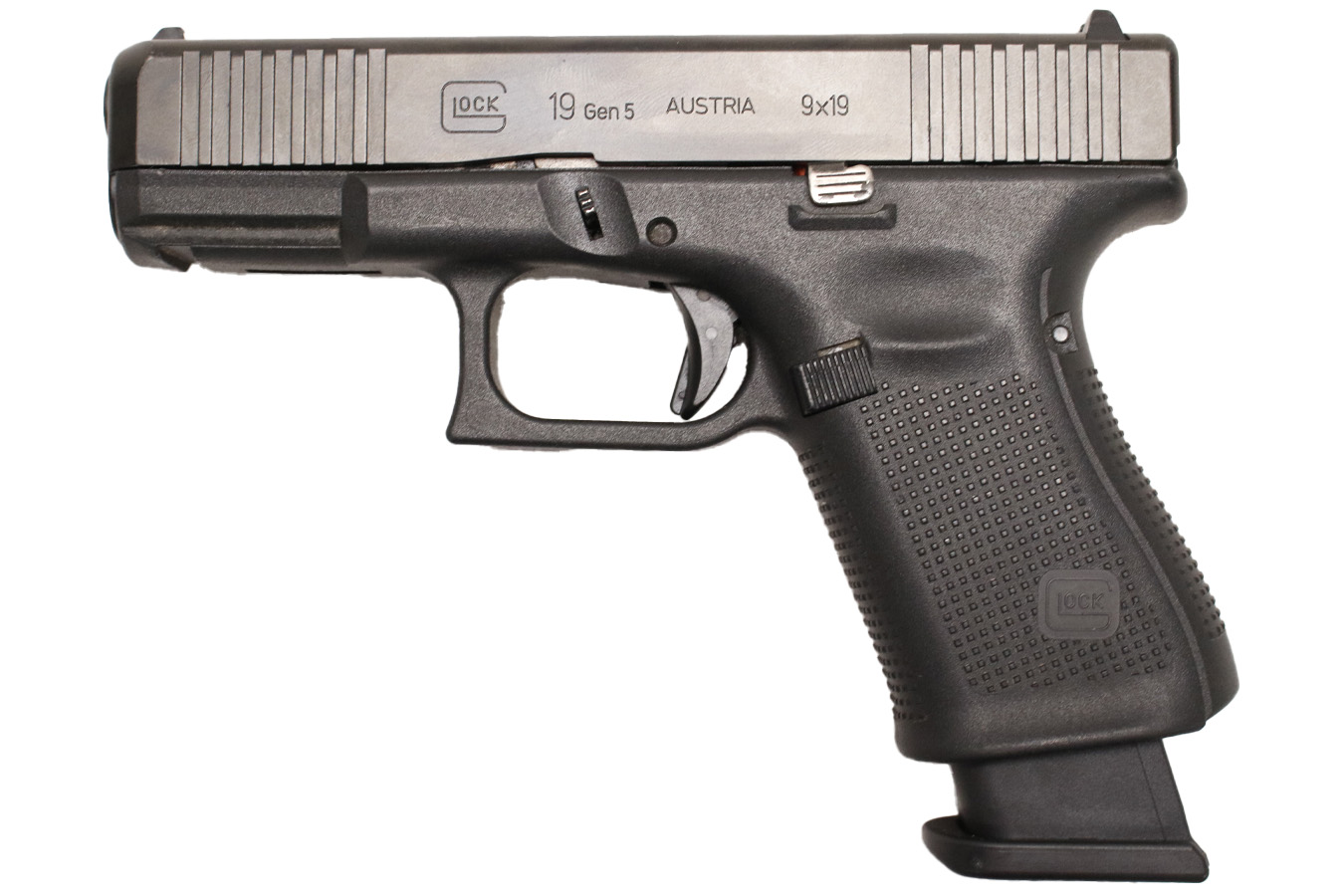 GLOCK 19 Gen5 9mm Police Trade-in Pistol with Front Serrations