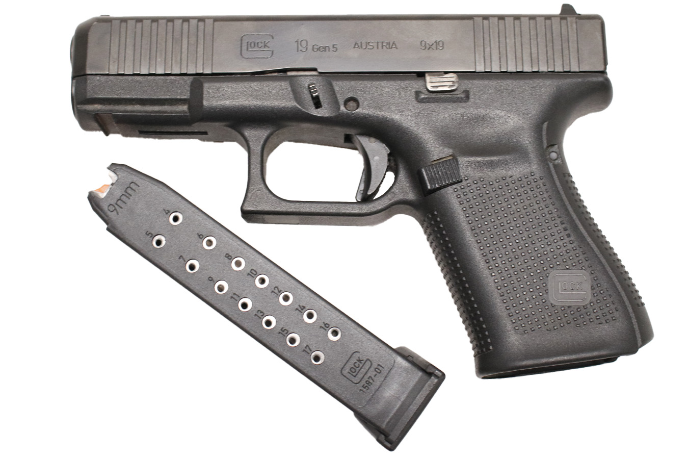 GLOCK 19 Gen5 9mm Police Trade-in Pistol with Front Serrations