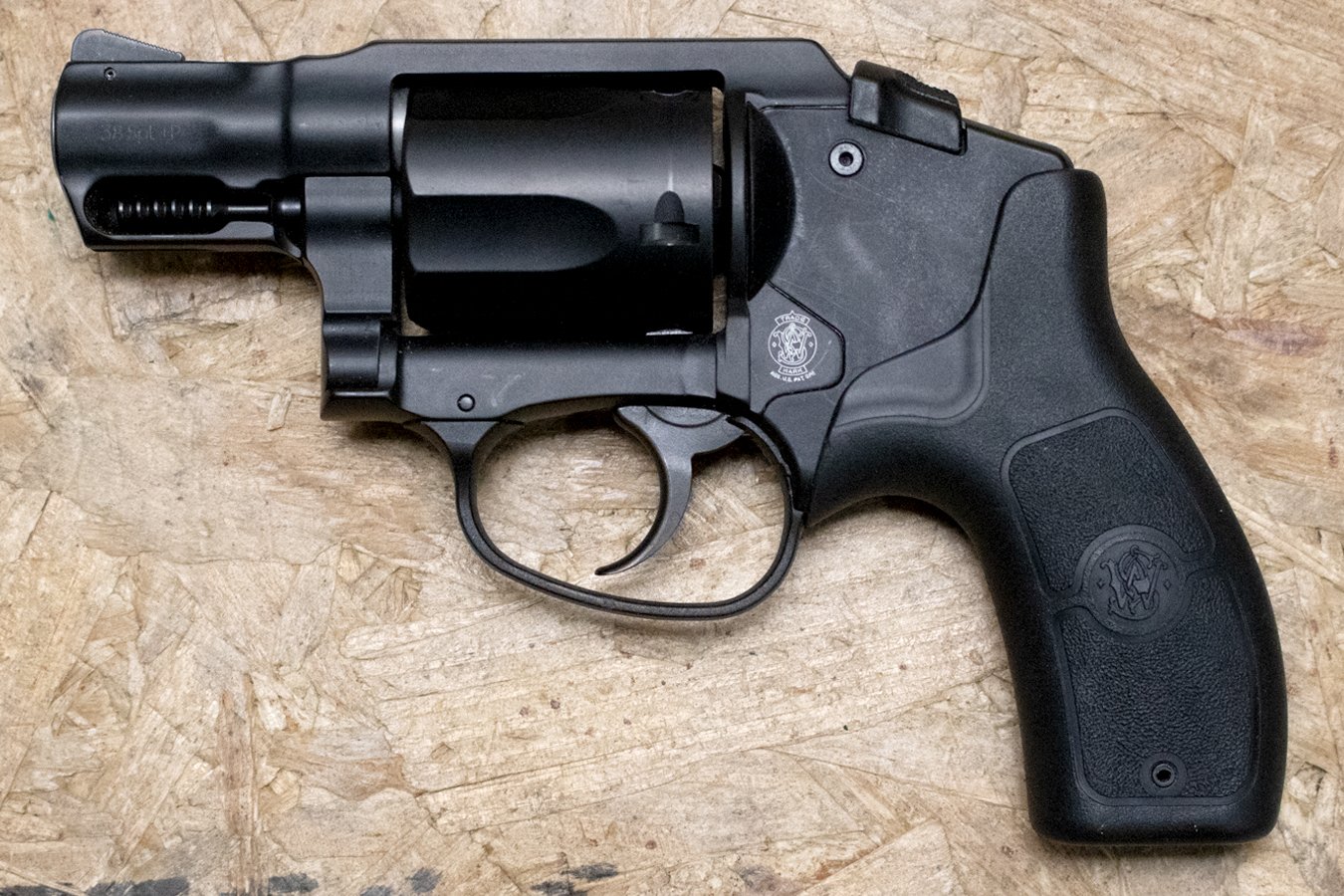 SMITH AND WESSON Bodyguard 38 Special+P Police Trade-In Revolver with Laser and Holster