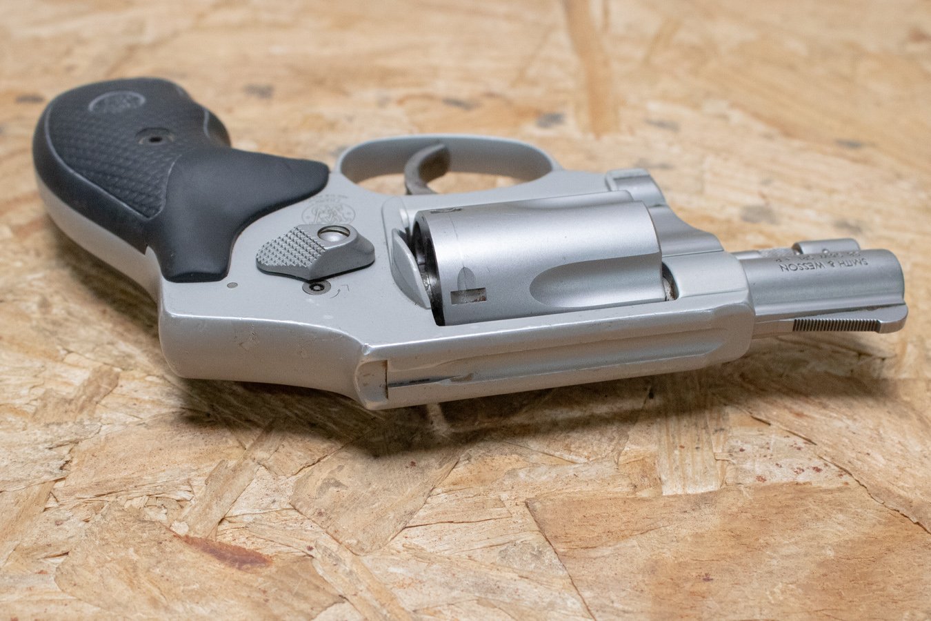 SMITH AND WESSON 642-2 Airweight 38 Special+P Police Trade-In Revolver with Enclosed Hammer