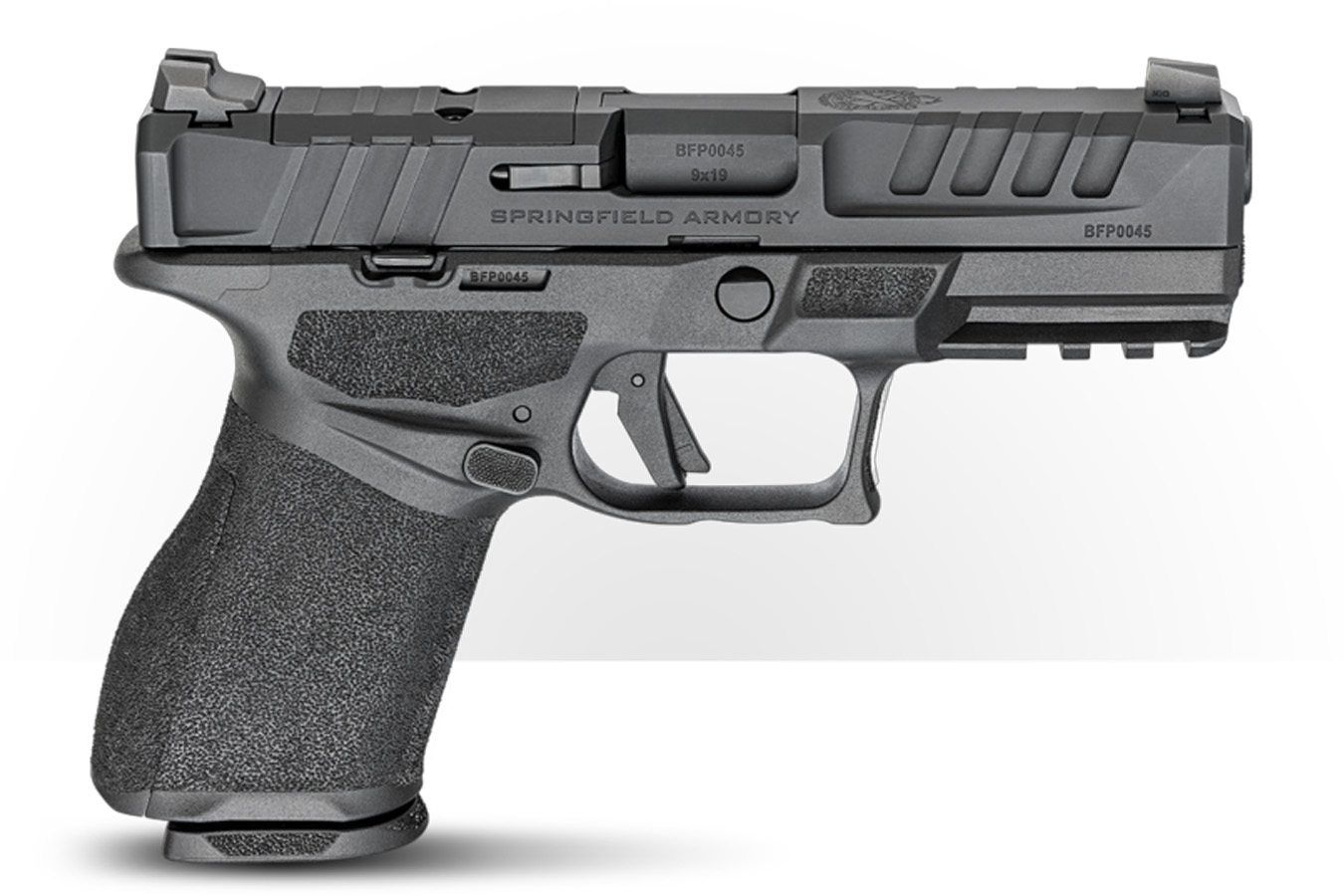 SPRINGFIELD Echelon 4.0C 9mm Gear-Pac Pistol with Viridian RFX-11 Green Dot, Four Mags and Range Bag