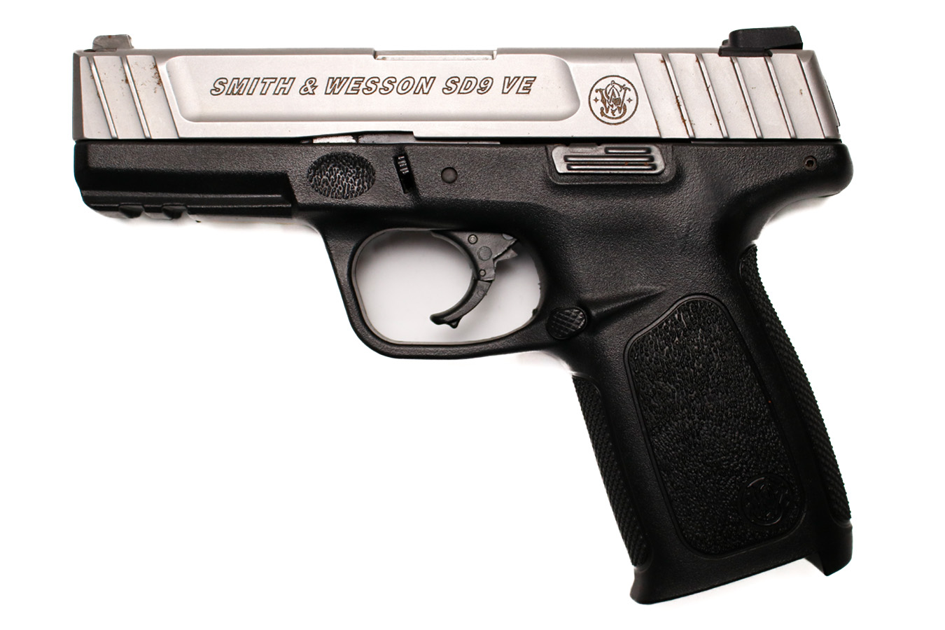 SMITH AND WESSON SD9VE 9mm Police Trade-In Pistol (Magazine Not Included)