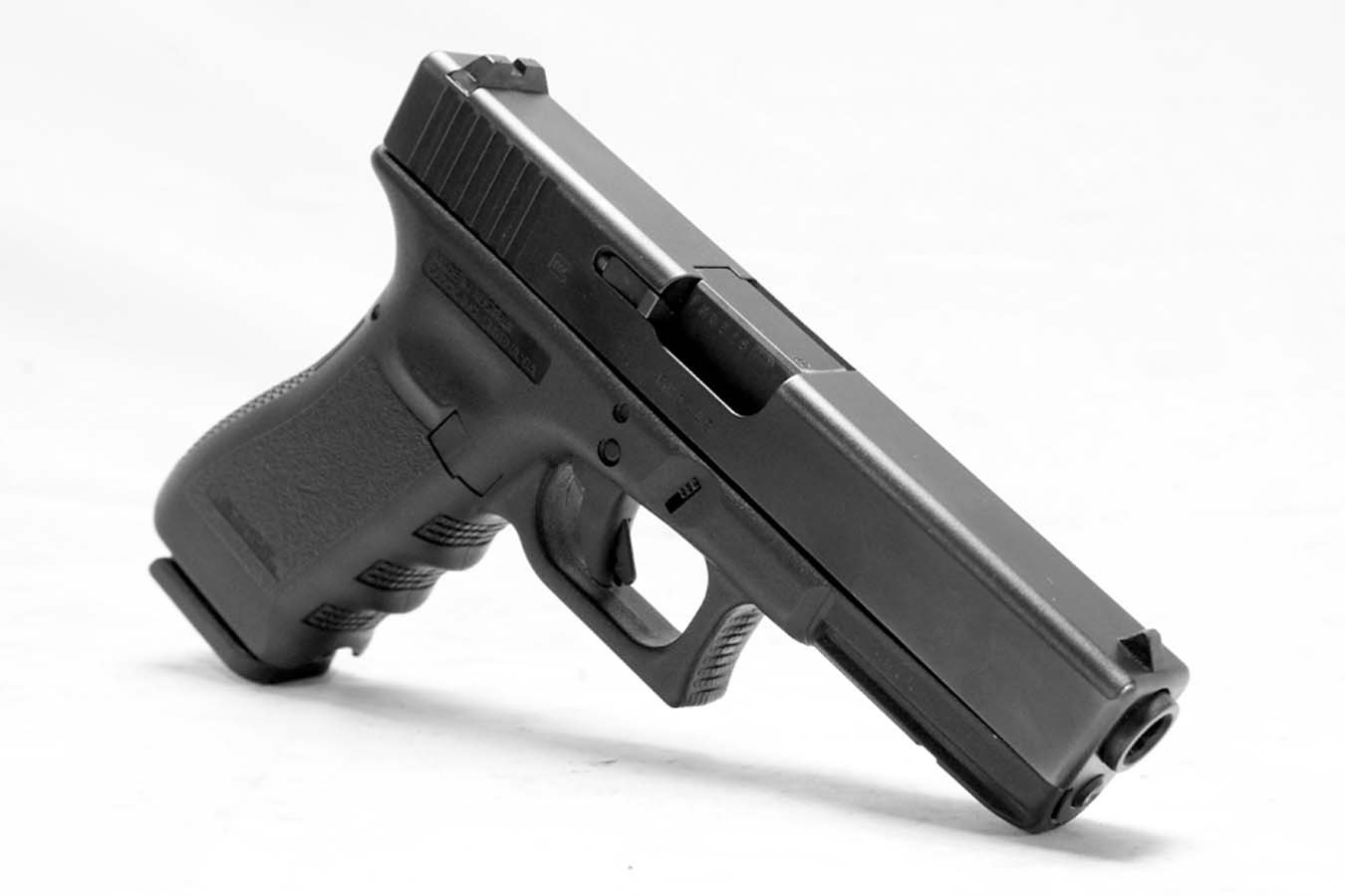 GLOCK 22 Gen 3 40 S&W Police Trade-In Pistol with Two Magazines