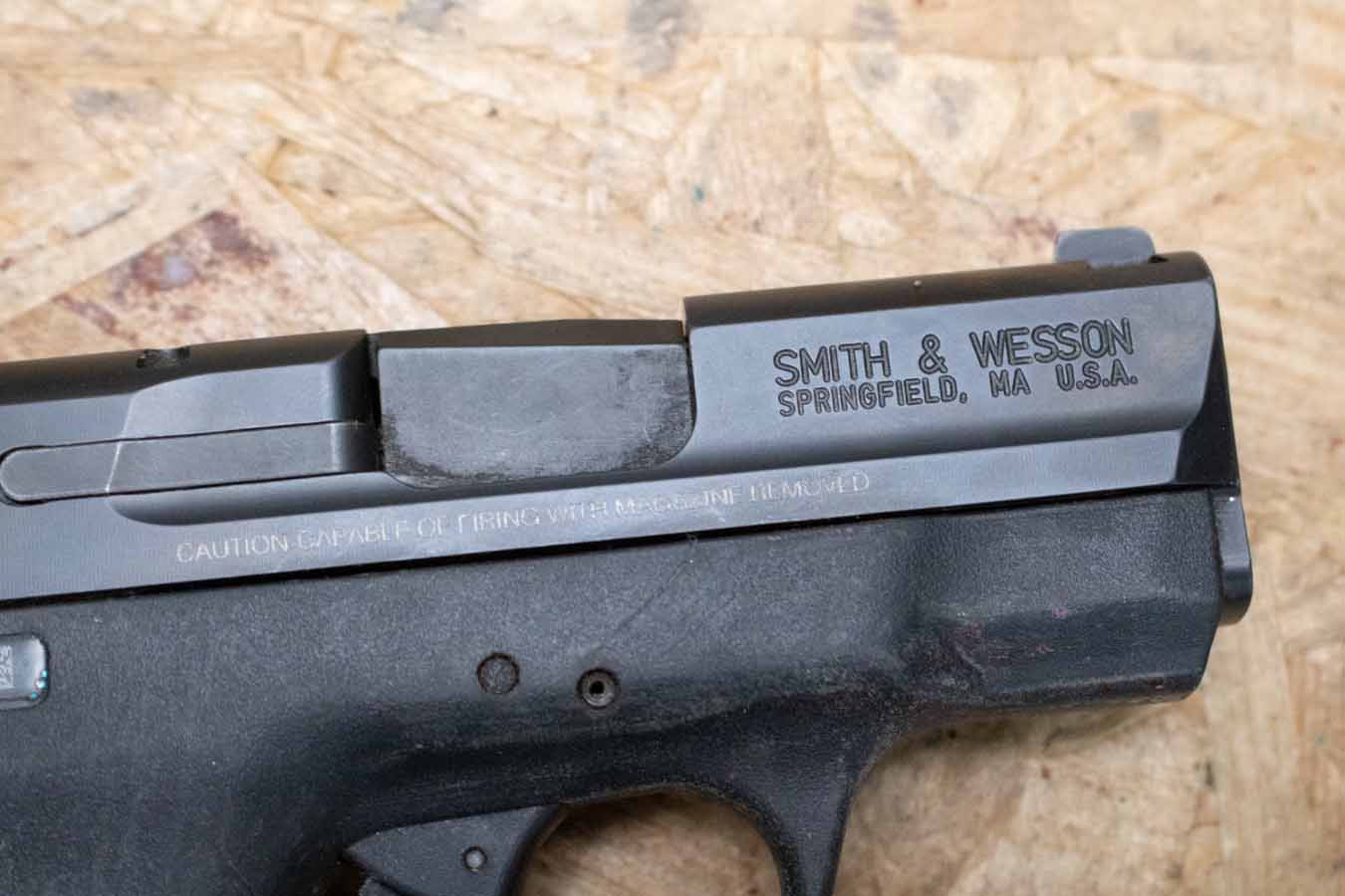 SMITH AND WESSON M&P40 Shield 40 S&W Police Trade-In Pistol with Extended Mag