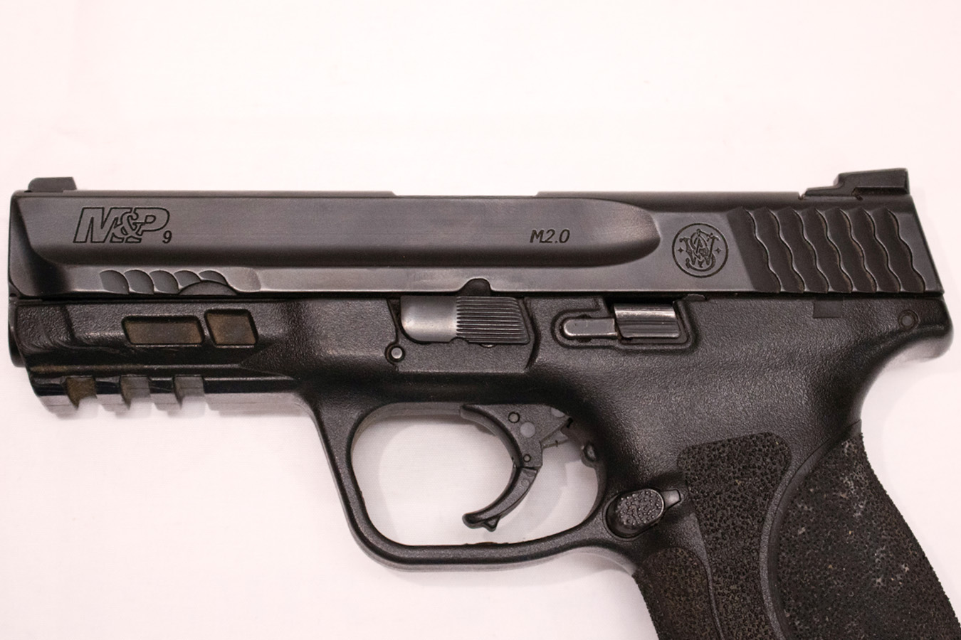 SMITH AND WESSON M&P9 M2.0 9mm Police Trade-In Pistol (No Magazine)