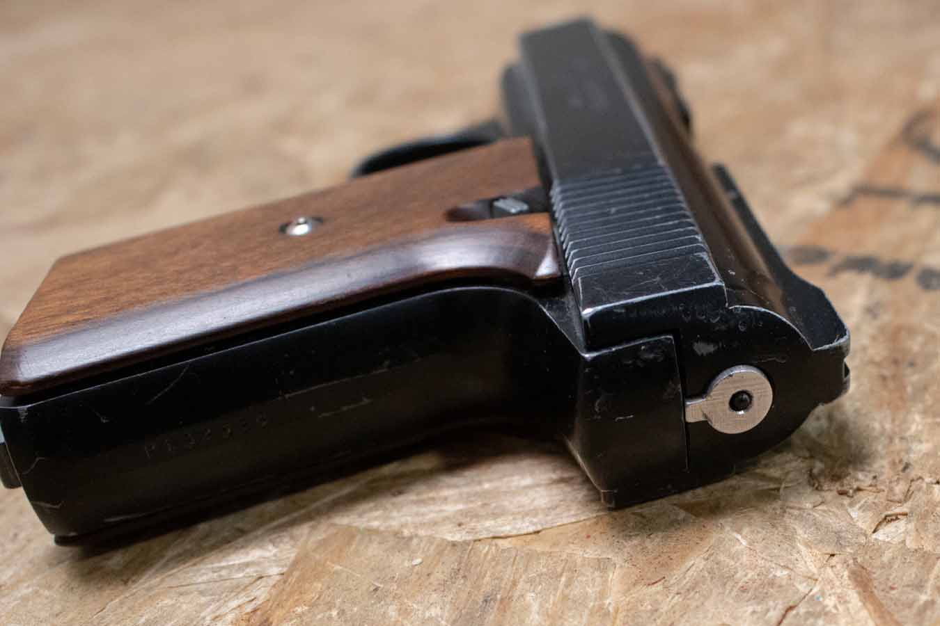 DAVIS P-32 32ACP Police Trade-In Pistol with Wood Grips