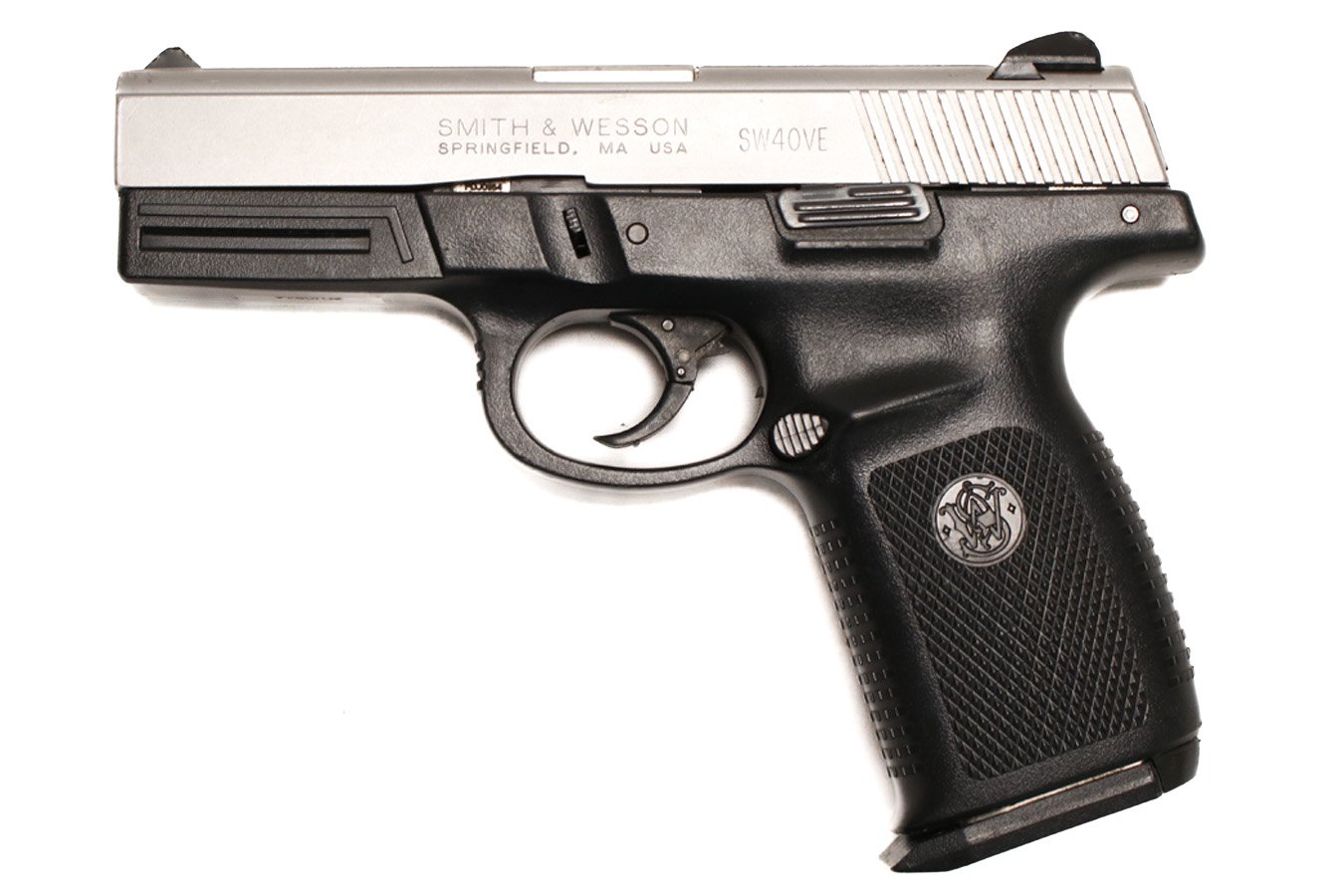 SMITH AND WESSON SW40VE 40 S&W Police Trade-In Pistol