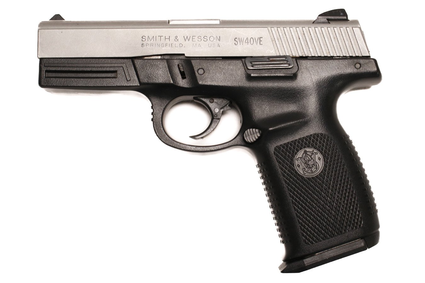 SMITH AND WESSON SW40VE 40 S&W Police Trade-In Pistol