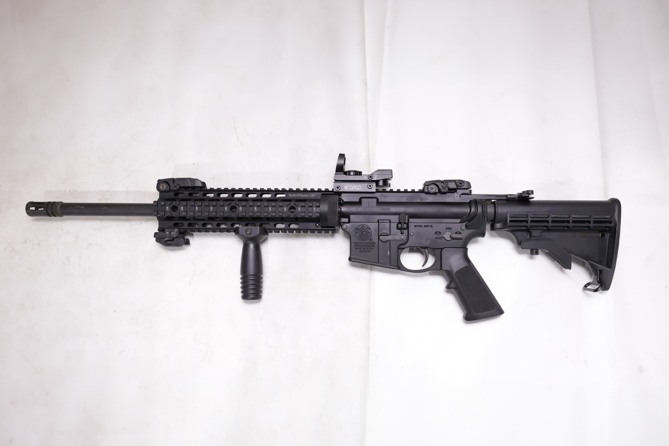 SMITH AND WESSON M&P-15 5.56mm Police Trade-in Rifle with Quad Rail