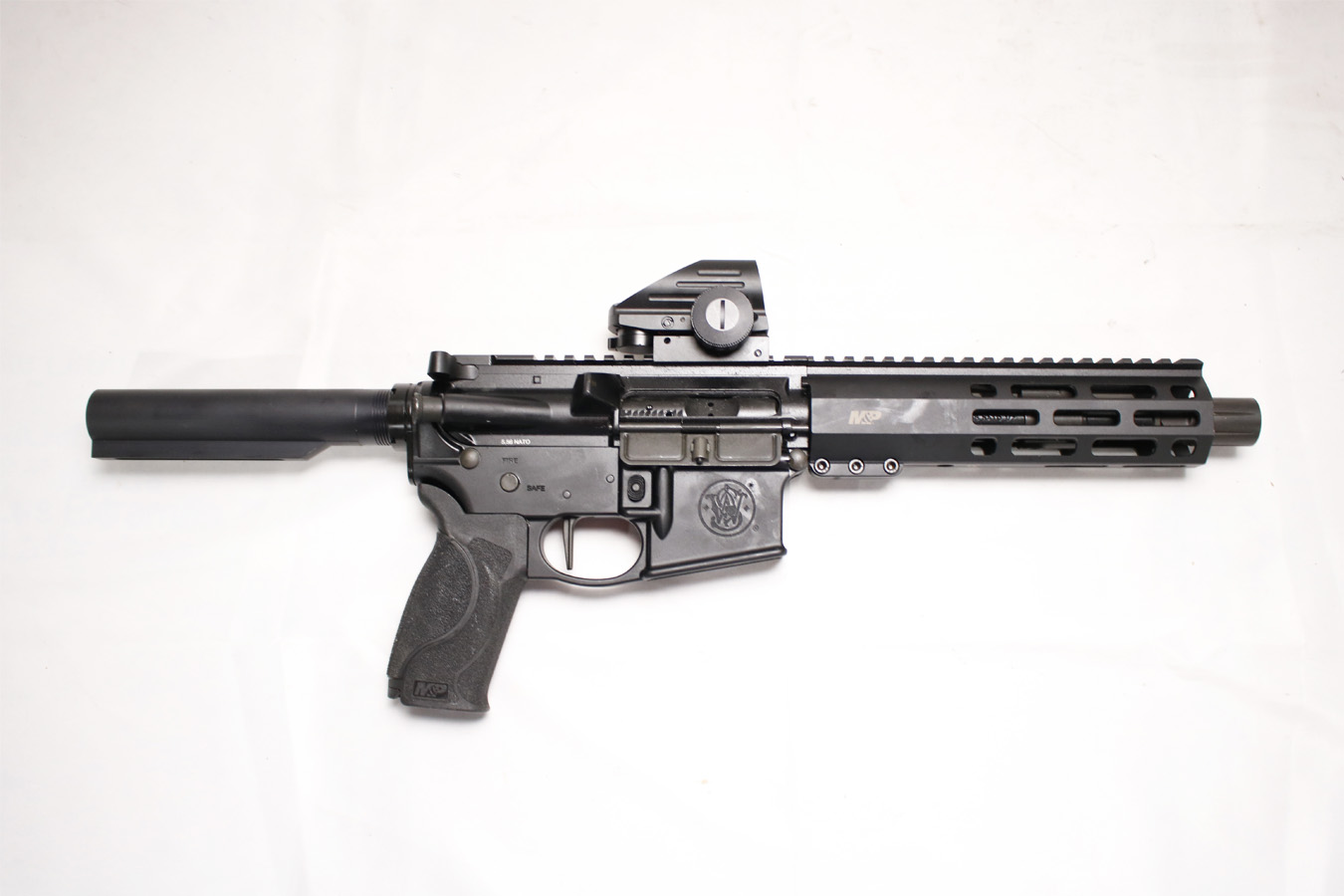 SMITH AND WESSON MP-15 5.56mm Semi-Automatic Police Trade-in AR-15 Pistol (Magazine Not Included)