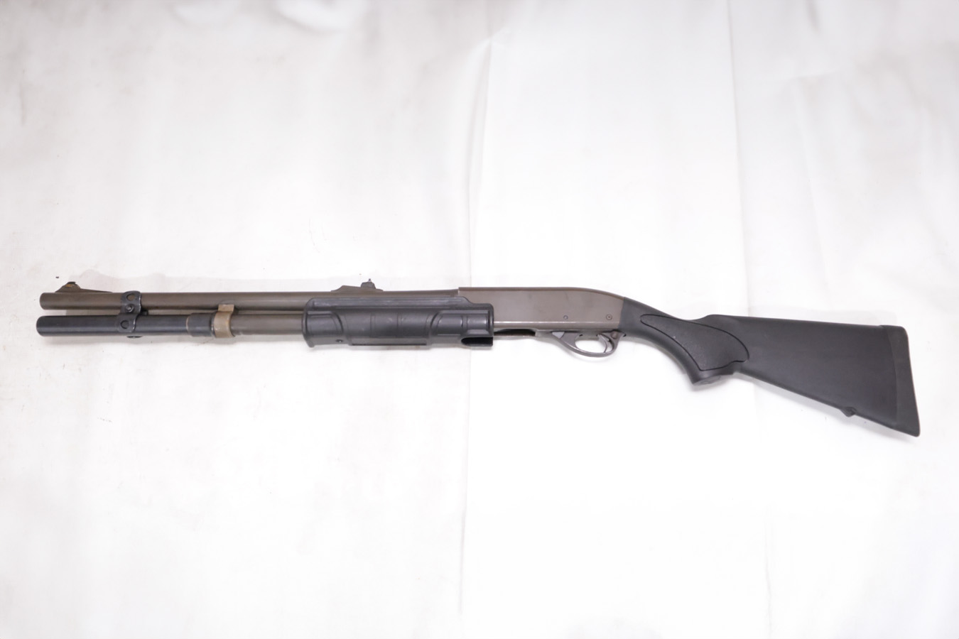 REMINGTON 870 Wingmaster 12-Gauge Police Trade-in Pump-Action Shotgun