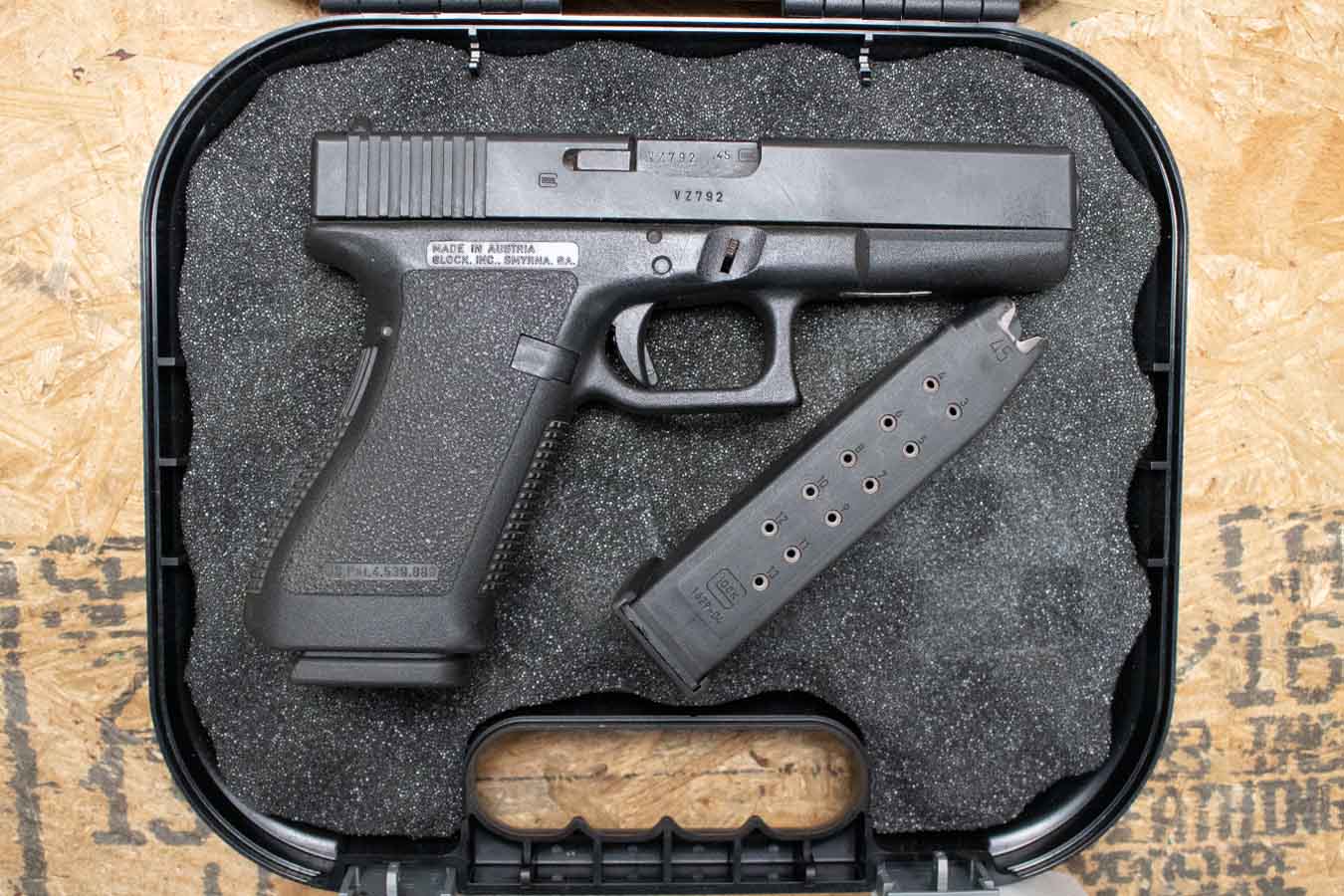 GLOCK 21 Gen2 45ACP Police Trade-In Pistol with Extra Mag and Case