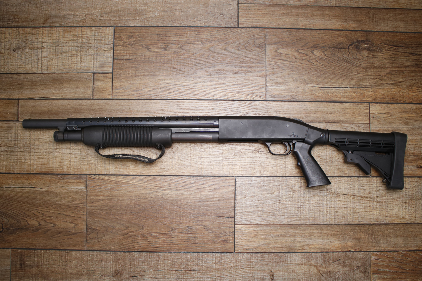 MOSSBERG 500 12GA Police Trade-In Shotgun with Heat Shield
