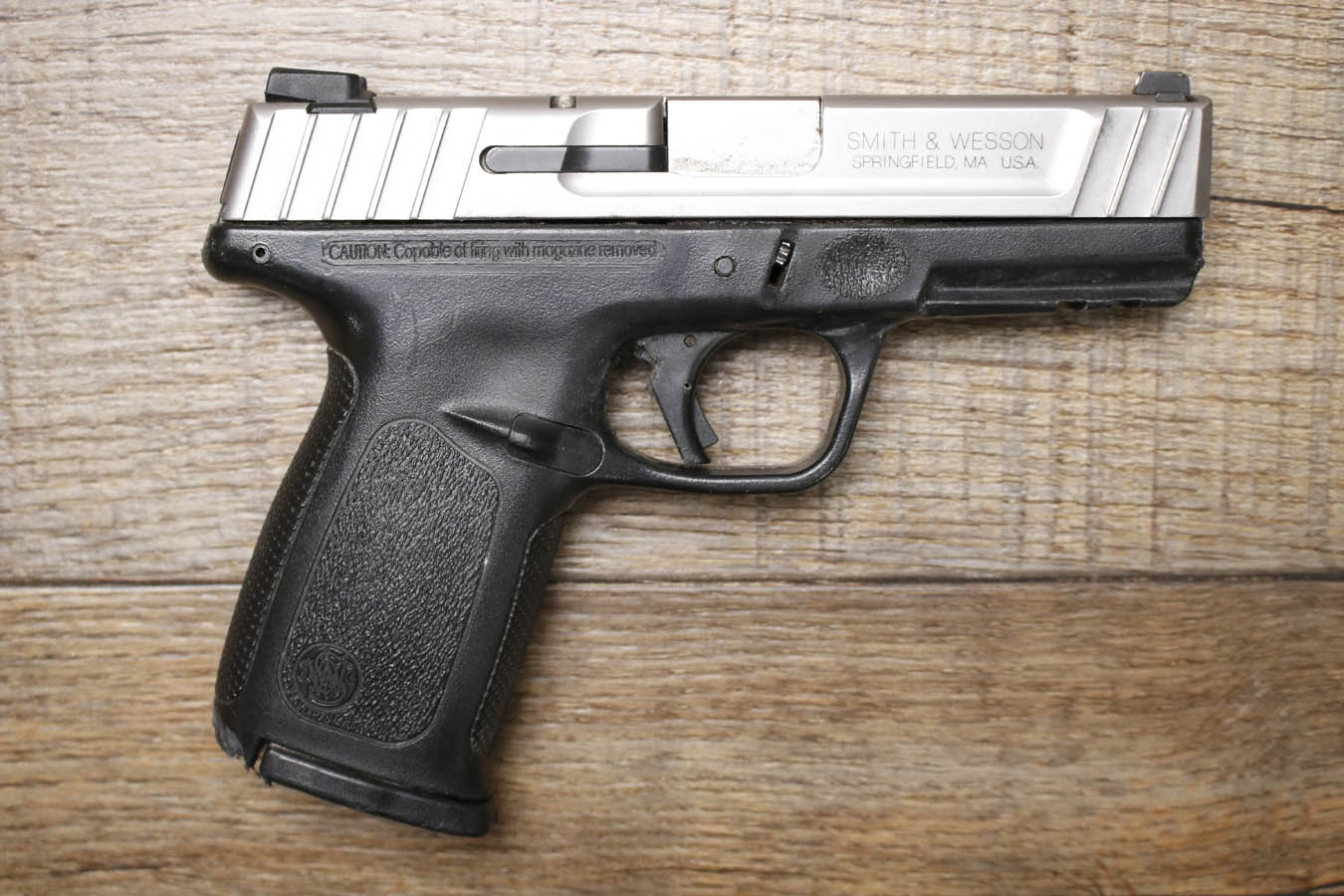 SMITH AND WESSON SD40VE 40 S&W Police Trade-In Pistol