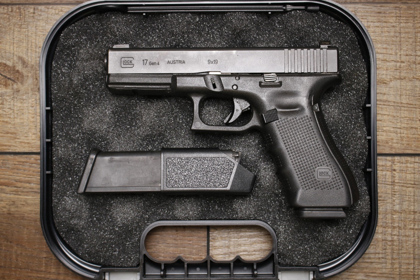 GLOCK 17 Gen 4 9mm Police Trade-In Pistol (Good Condition)