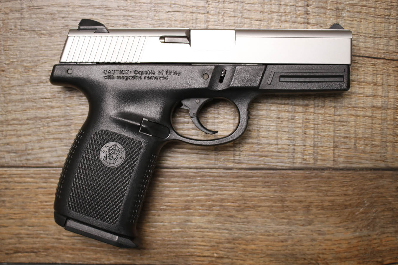 SMITH AND WESSON SW9VE 9mm Police Trade-In Pistol