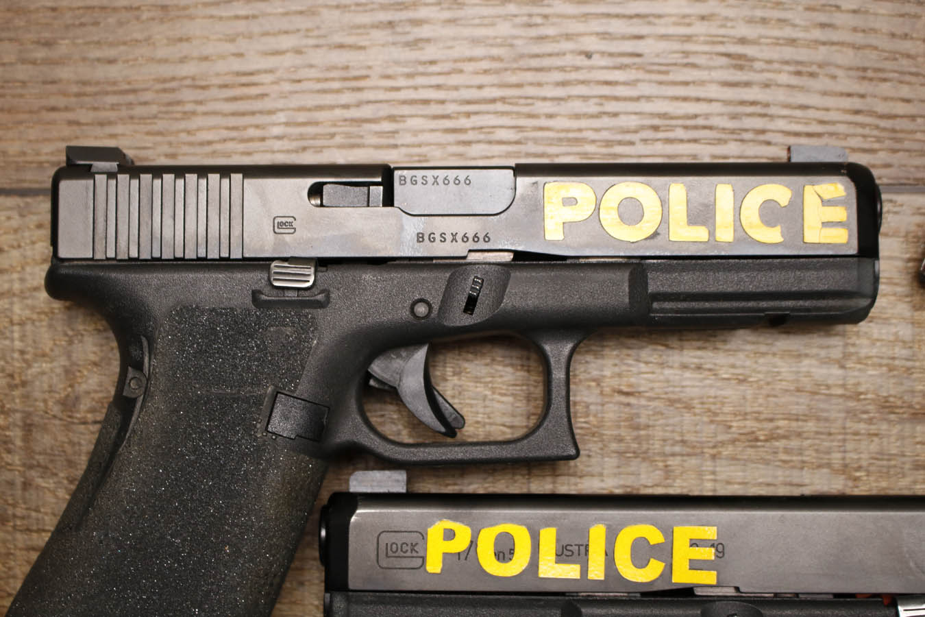 GLOCK 17 Gen5 9mm Police Trade-in Pistol with Night Sights, Police Markings and Stippling (Good Condition)