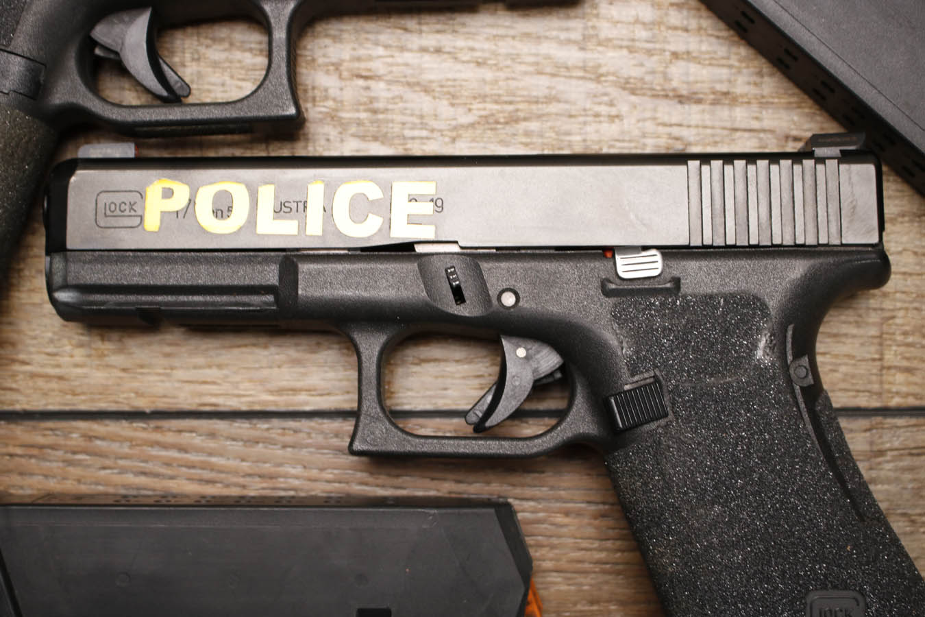 GLOCK 17 Gen5 9mm Police Trade-in Pistol with Night Sights, Police Markings and Stippling (Good Condition)