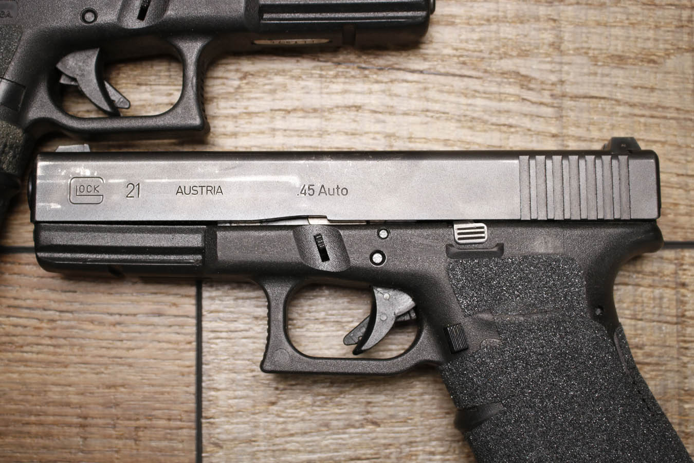 GLOCK 21 Gen 3 45 ACP Stippled Police Trade-In Pistol (Fair Condition)