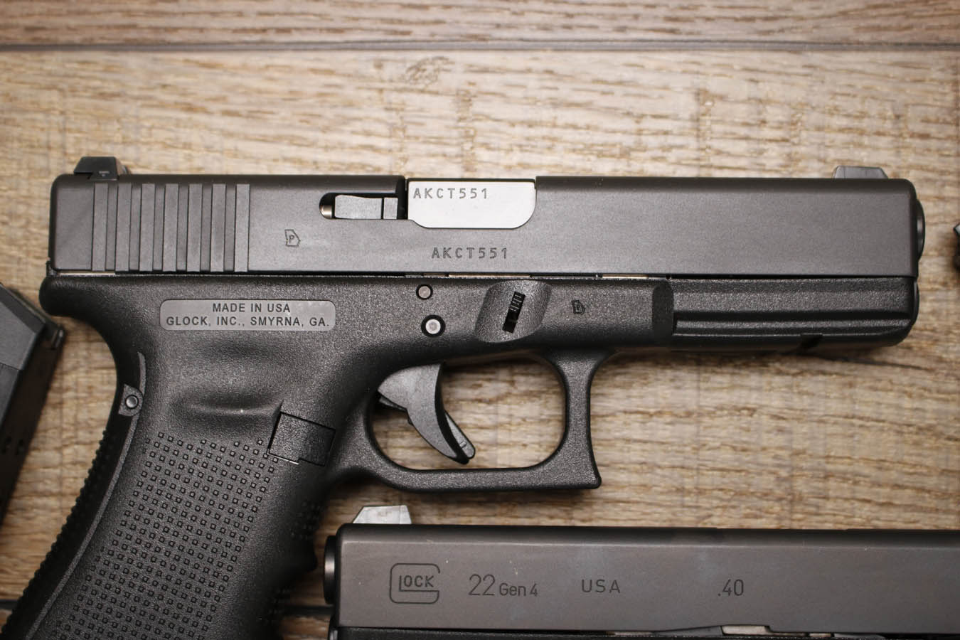 GLOCK 22 Gen4 40 S&W Police Trade-in Pistols with Night Sights and 3 Mags (New in Box Condition)