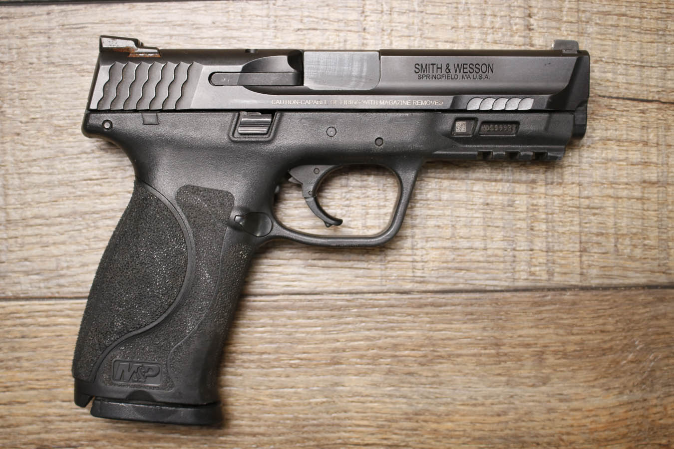 SMITH AND WESSON M&P9 M2.0 9mm Full-Size Police Trade-in Pistols with South Bend Police Department Markings (Fair Condition)