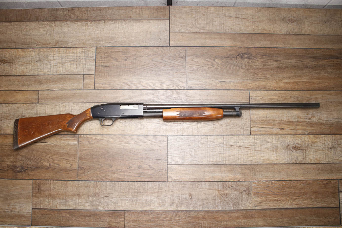 MOSSBERG 500C 20 Gauge Police Trade-In Shotgun