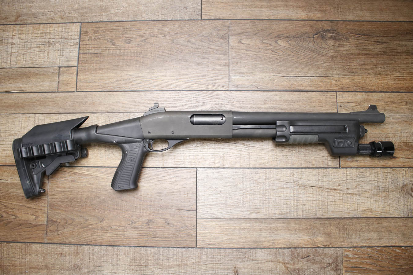 REMINGTON 870 Police Magnum 12GA Police Trade-In NFA Short Barrel Shotgun with Sure Fire Foregrip and Flashlight