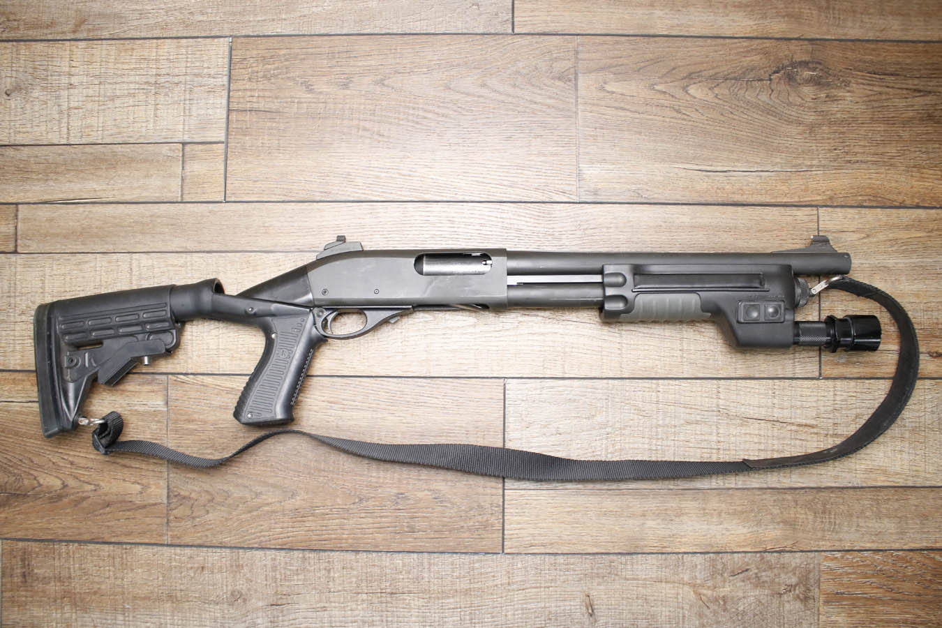 REMINGTON 870 Police Magnum 12GA Police Trade-In NFA Short Barrel Shotgun with Sure Fire Foregrip and Flashlight