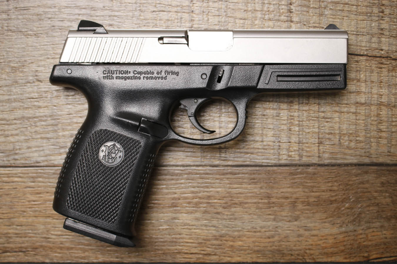 SMITH AND WESSON SW9VE 9mm Police Trade-In Pistol