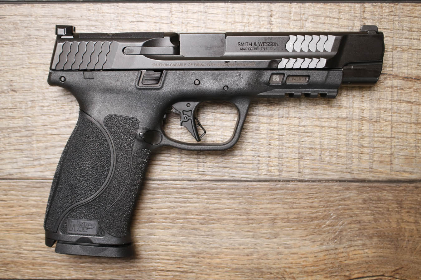 SMITH AND WESSON M&P9 M2.0 9mm Optic Ready Police Trade-in Pistol with Three Mags and Night Sights (New in Box)
