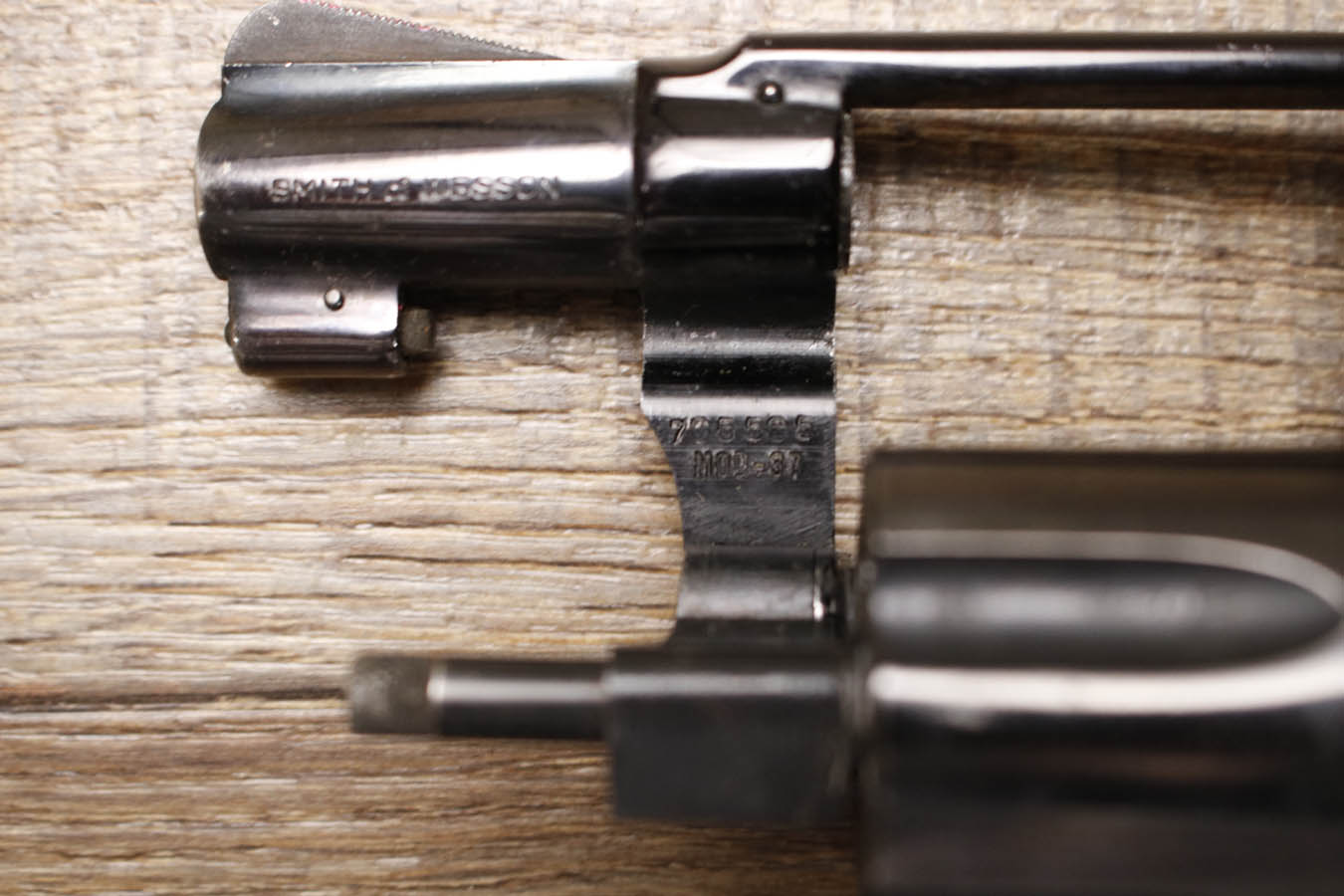 SMITH AND WESSON Model 37 Chiefs Special Airweight .38 Special Police Trade-in Revolver with Wood Grips