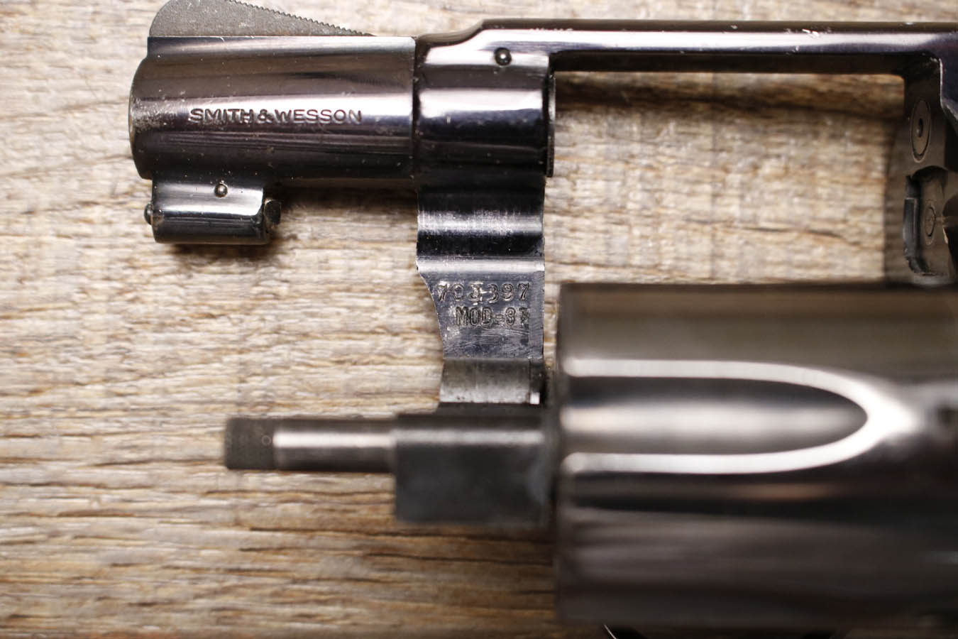 SMITH AND WESSON Model 37 Chiefs Special Airweight .38 Special Police Trade-in Revolver with Wood Grips