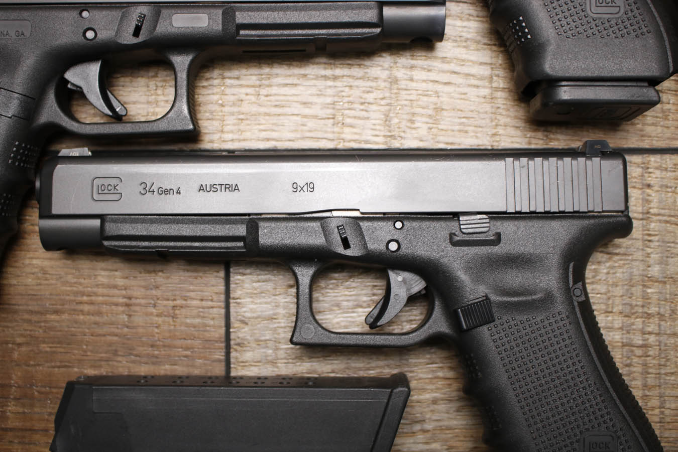 GLOCK 34 Gen4 9mm Police Trade-In Pistol with Night Sights (Very Good Condition)