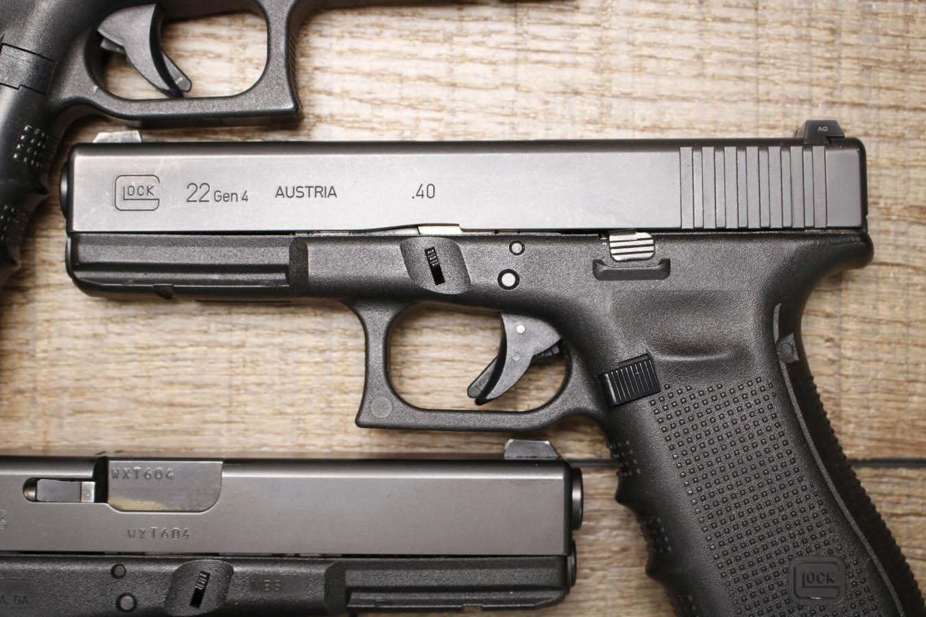GLOCK 22 Gen4 40 S&W Police Trade-in Pistol with Night Sights (Good Condition)
