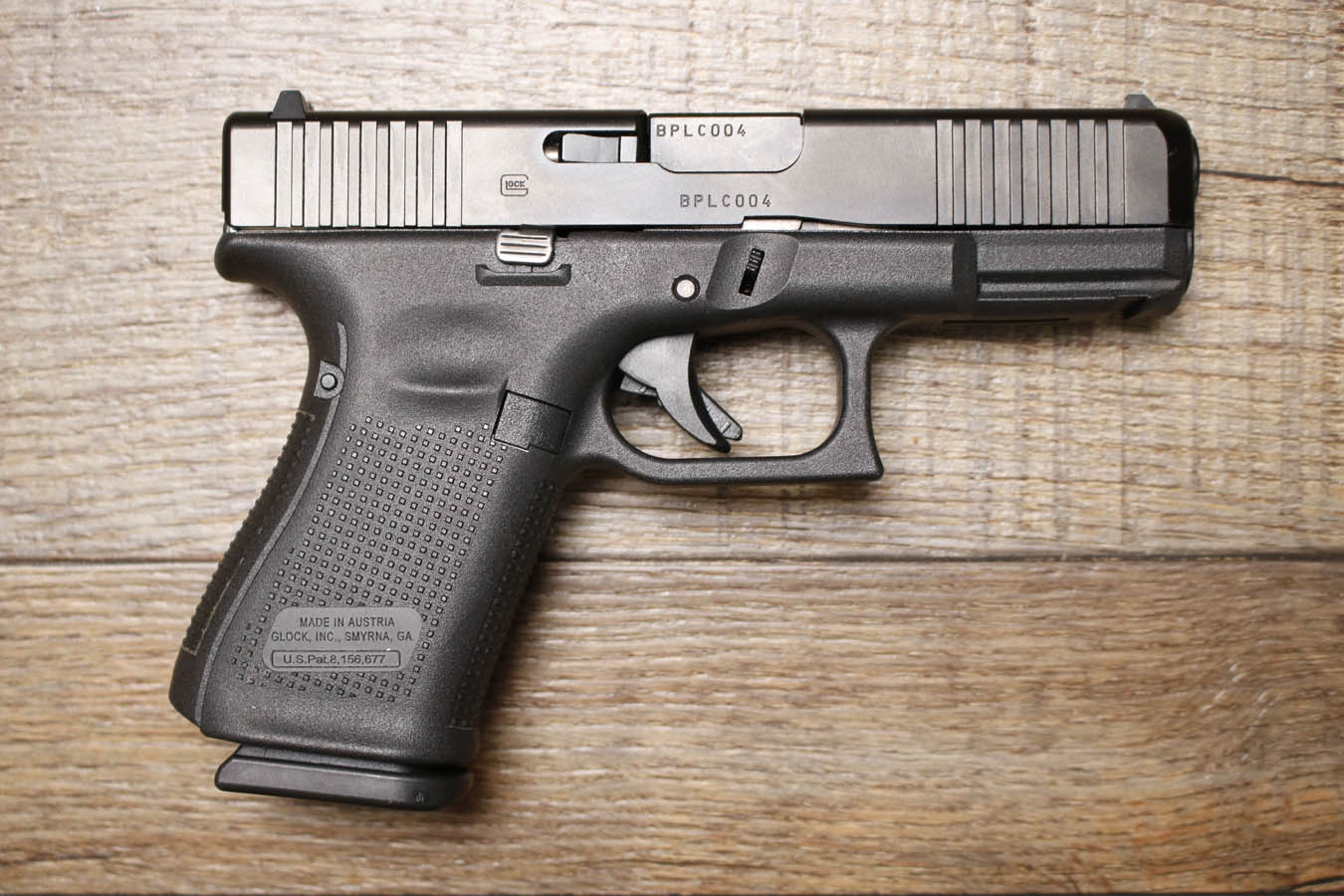 GLOCK 19 Gen 5 9mm Compact Police Trade-In Pistol with Front Serrations