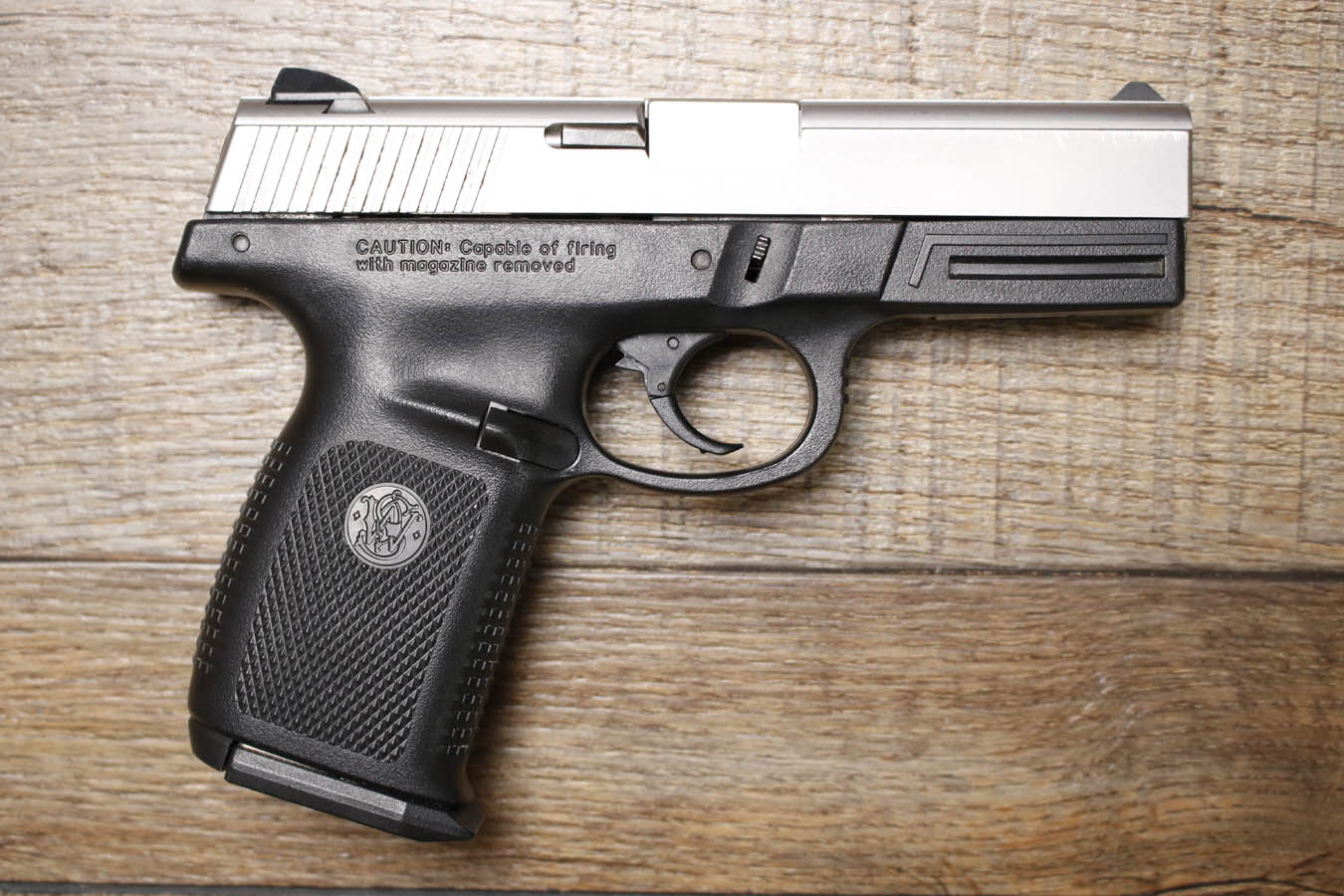 SMITH AND WESSON SW9VE 9mm Police Trade-In Pistol
