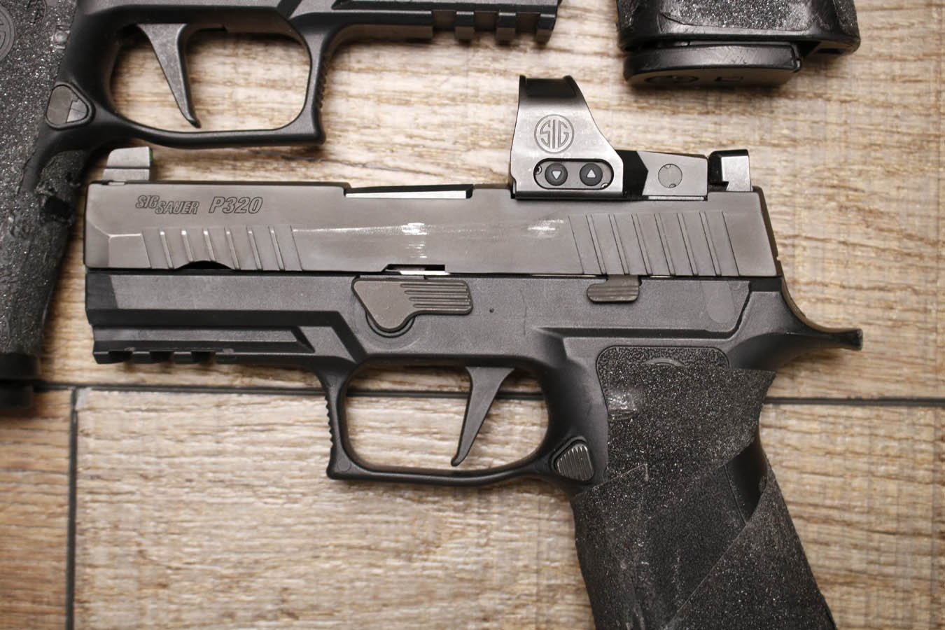 SIG SAUER P320 X Carry 9mm Police Trade-In Pistol with Romeo1 Pro Red Dot Sight and Stippled Grip (Fair Condition)
