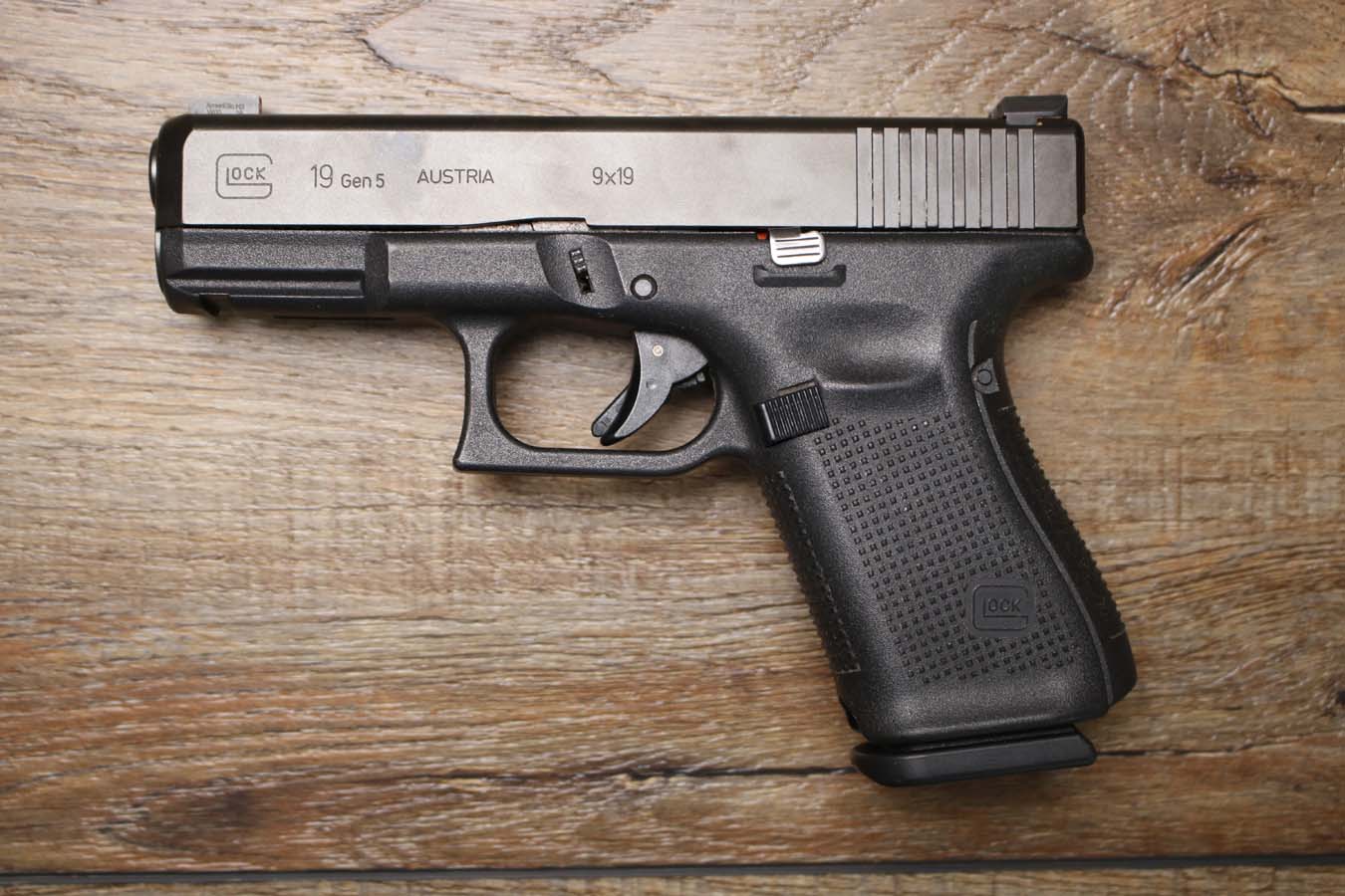 GLOCK 19 Gen 5 9mm Police Trade-In Pistol