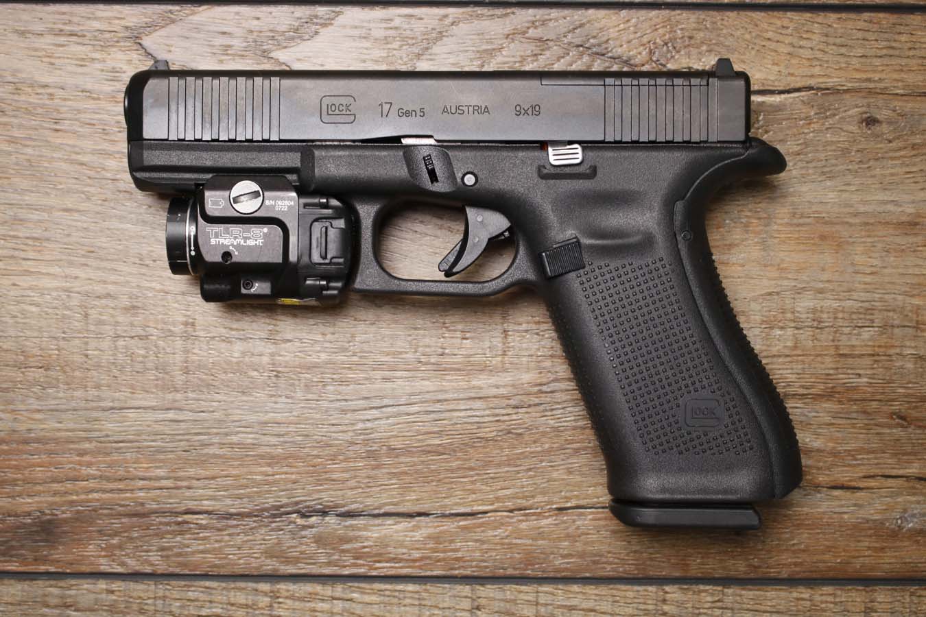 GLOCK 17 Gen 5 MOS 9mm Optic Ready Police Trade-In Pistol with TLR-8 Streamlight