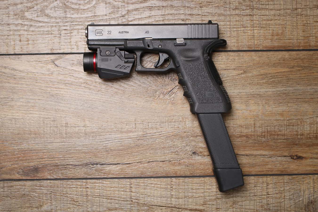 GLOCK 22 Gen3 40 S&W Police Trade-In Pistol with Flashlight