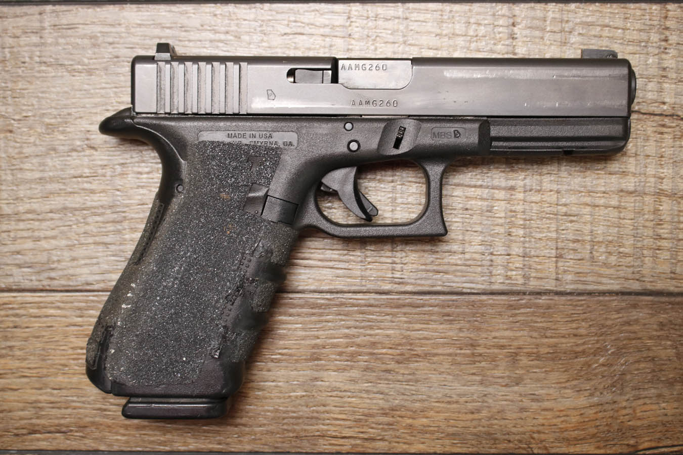 GLOCK 17 Gen 4 9mm Police Trade-in Pistols with Stippled Grip (Good Condition)