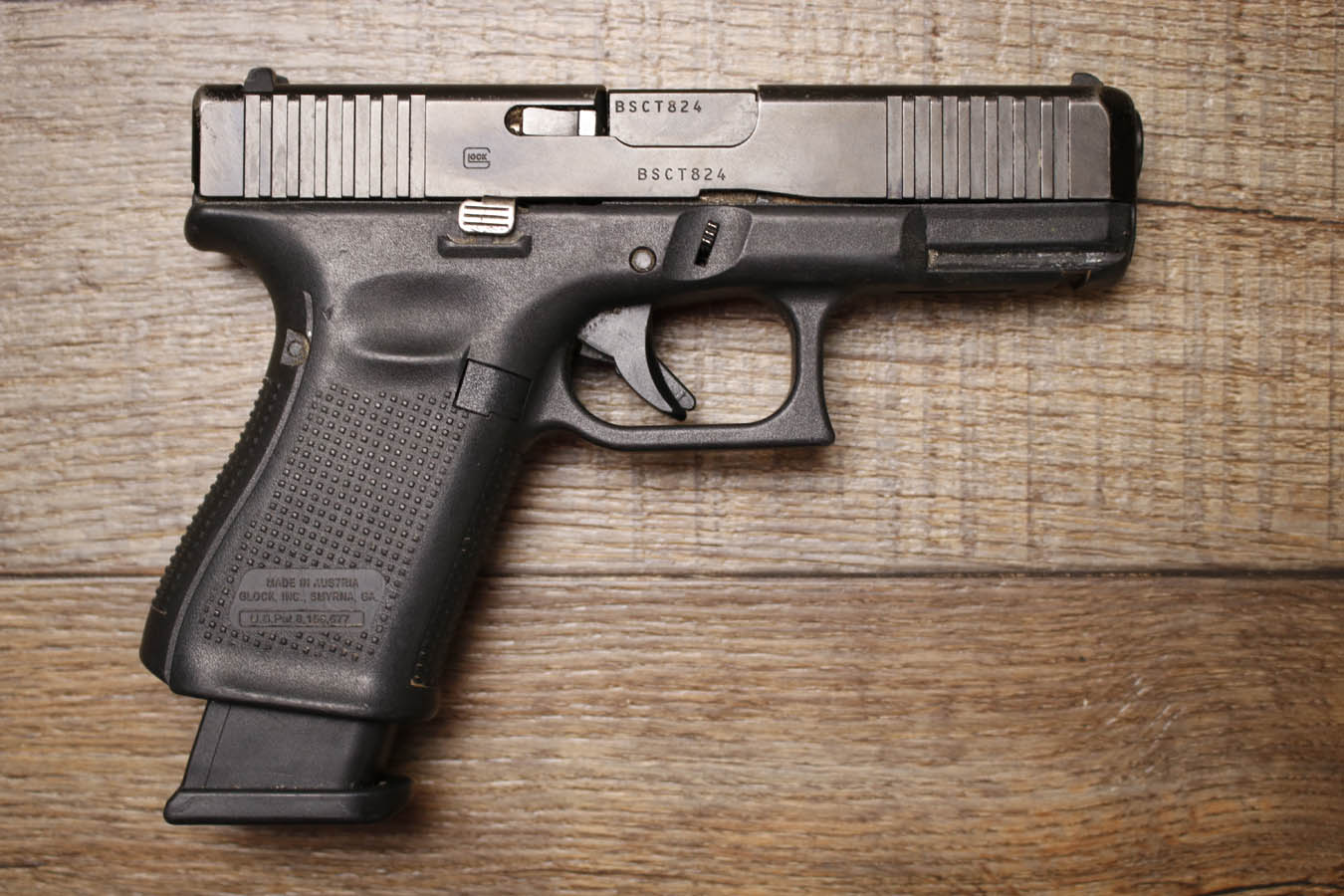 GLOCK 19 Gen 5 9mm Police Trade-In Pistol with Front Serrations